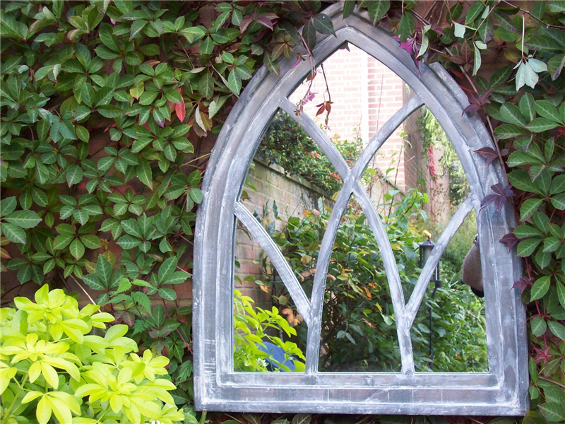 Page big mirror garden 2